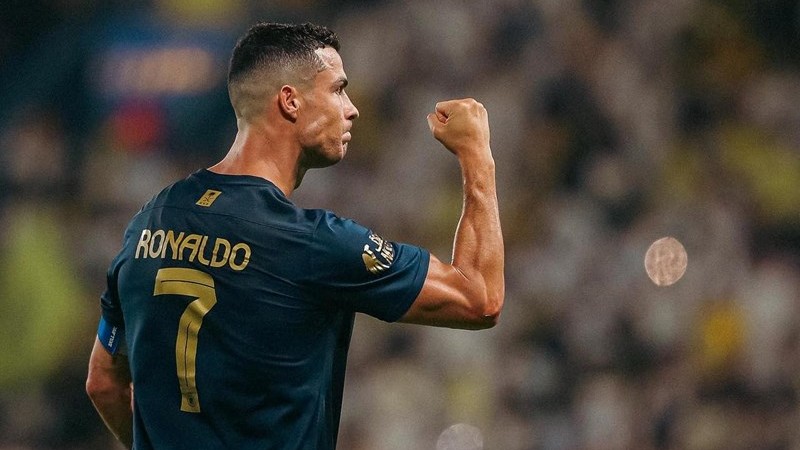 Ronaldo chính là cầu thủ bóng đá lương cao nhất thế giới