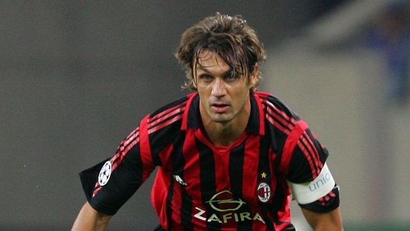 Paolo Maldini là cái tên vĩ đại của AC Milan
